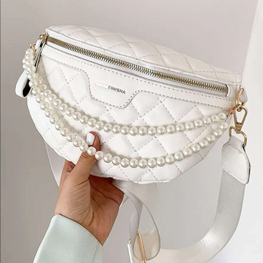 Fanny pack Pearl bead strap crossbody bag waist bag  quilted white womens